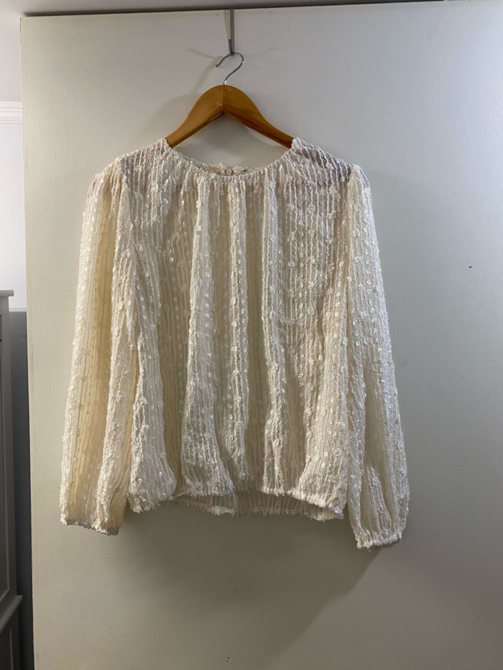 Women's Cream Textured Long-Sleeve Blouse